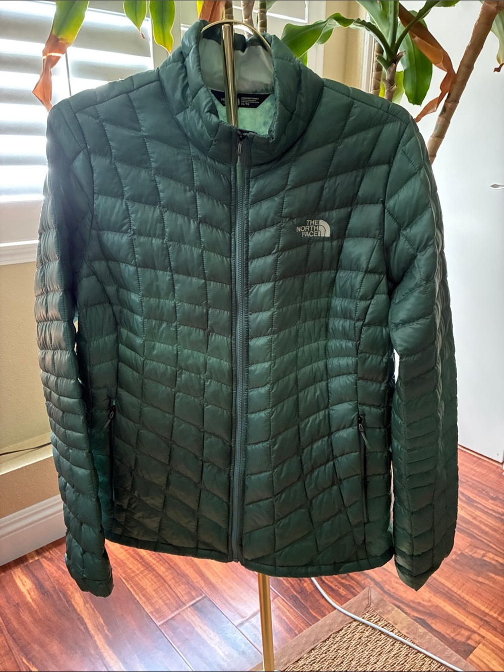 The North Face Women's Quilted Puffer Jacket - Forest Green